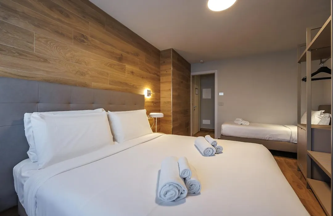 Lift Hotel-1